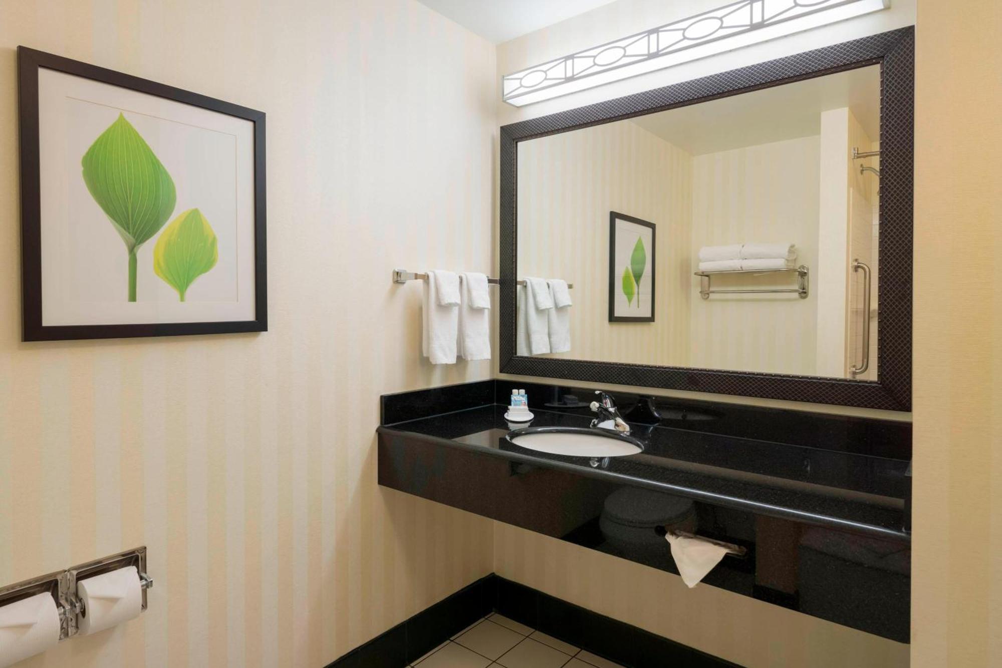 Fairfield Inn & Suites Huntingdon Raystown Lake Экстерьер фото